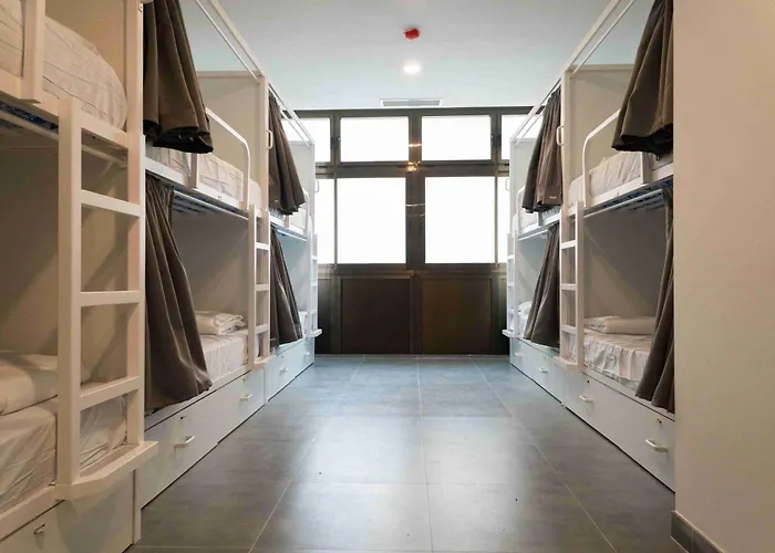 Sea Hostel *