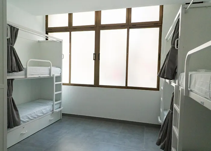Sea Hostel *